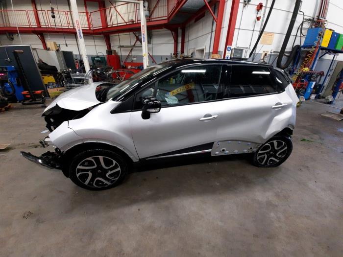Renault Captur 0.9 Energy TCE 12V Sloopvoertuig (2014, Grijs, Zwart)