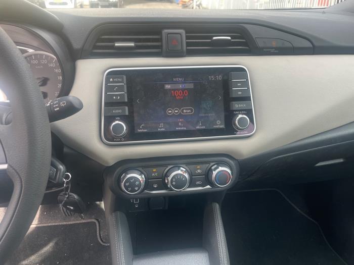 Nissan Micra 1.0 IG-T 92 Schadevoertuig (2023, Grijs)