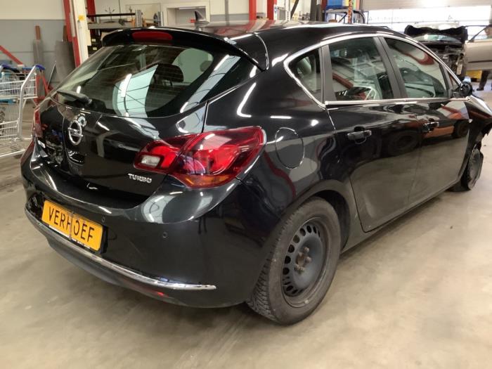 Opel Astra J 1.4 Turbo 16V Sloopvoertuig (2013, Zwart)