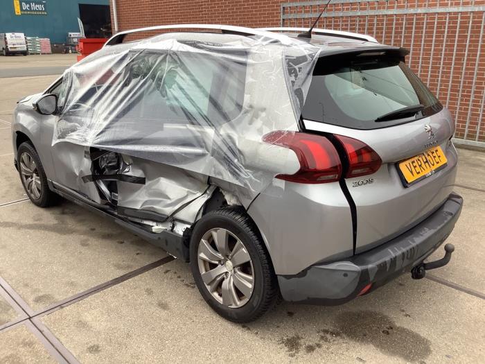 Peugeot 2008 1.2 12V e-THP PureTech 110 Sloopvoertuig (2016, Grijs)