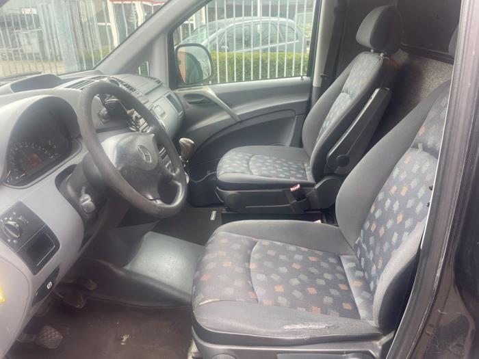 Mercedes Vito 2.2 115 CDI 16V Sloopvoertuig (2005, Donker, Grijs)