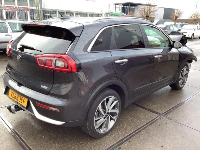 Kia Niro I 1.6 GDI Hybrid Sloopvoertuig (2019, Grijs)