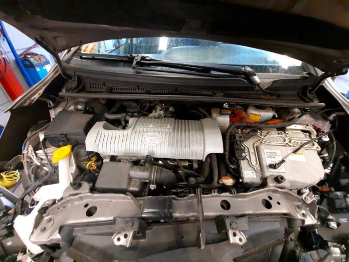 Toyota Yaris III 1.5 16V Hybrid Sloopvoertuig (2016, Bruin)