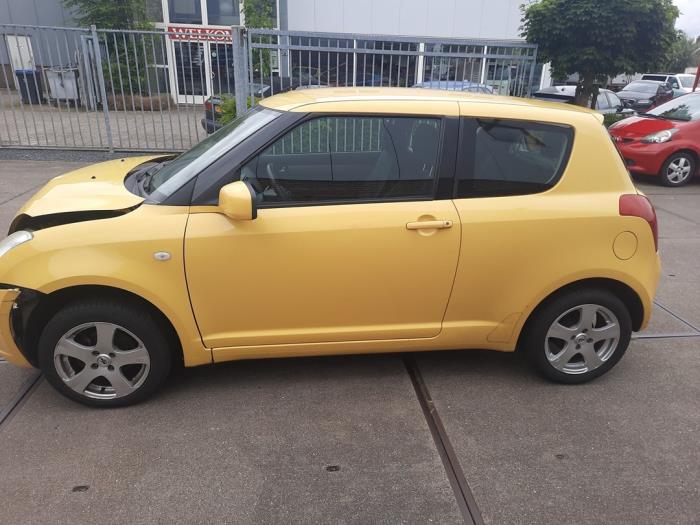 Suzuki Swift 1.3 VVT 16V Sloopvoertuig (2005, Geel)