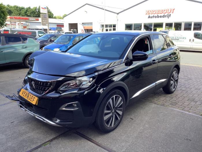 Peugeot 3008 II 1.2 12V e-THP PureTech 130 Sloopvoertuig (2019, Zwart)