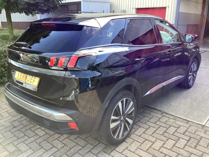 Peugeot 3008 II 1.2 12V e-THP PureTech 130 Sloopvoertuig (2019, Zwart)