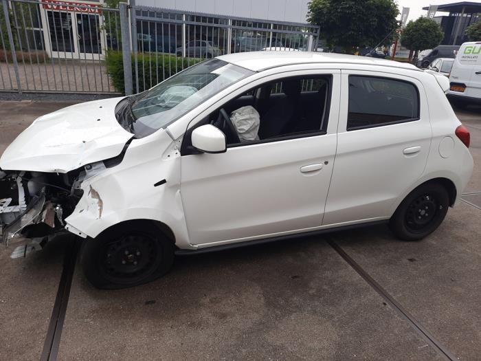 Mitsubishi Space Star 1.2 12V Sloopvoertuig (2023, Wit)