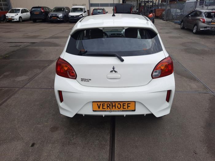 Mitsubishi Space Star 1.2 12V Sloopvoertuig (2023, Wit)