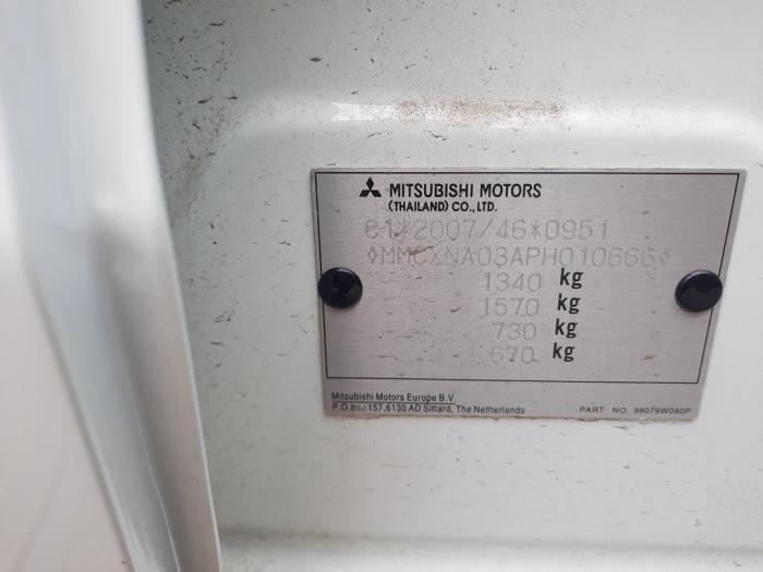 Mitsubishi Space Star 1.2 12V Sloopvoertuig (2023, Wit)