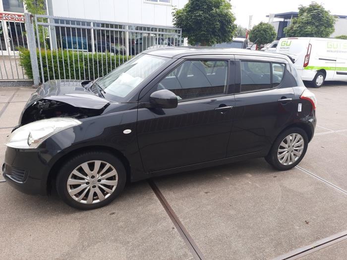 Suzuki Swift 1.2 16V Sloopvoertuig (2013, Zwart)