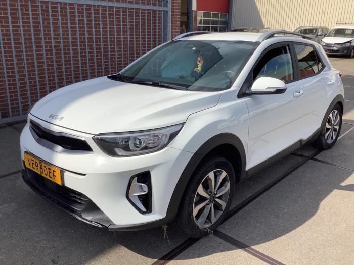 Kia Stonic 1.0i T-GDi 12V Eco-Dynamics+ Sloopvoertuig (2021, Wit)