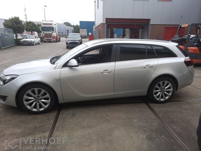 Opel Insignia Sports Tourer 2.0 CDTI 16V 140 ecoFLEX Sloopvoertuig (2014, Grijs)