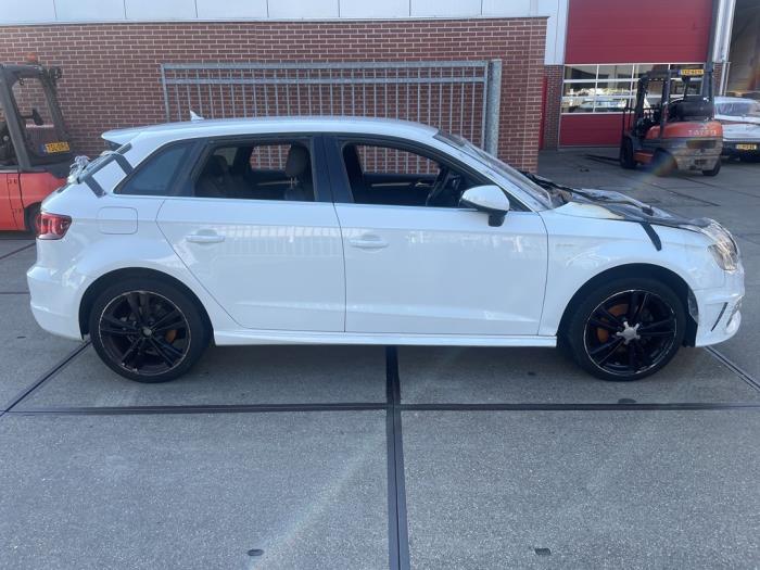 Audi A3 Sportback 1.4 16V g-tron Sloopvoertuig (2014, Wit)