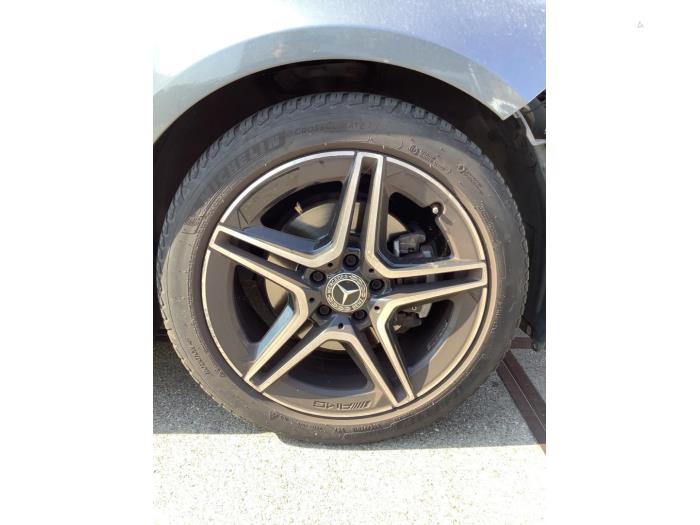 Mercedes A Limousine 1.3 A-200 Turbo Sloopvoertuig (2019, Grijs)