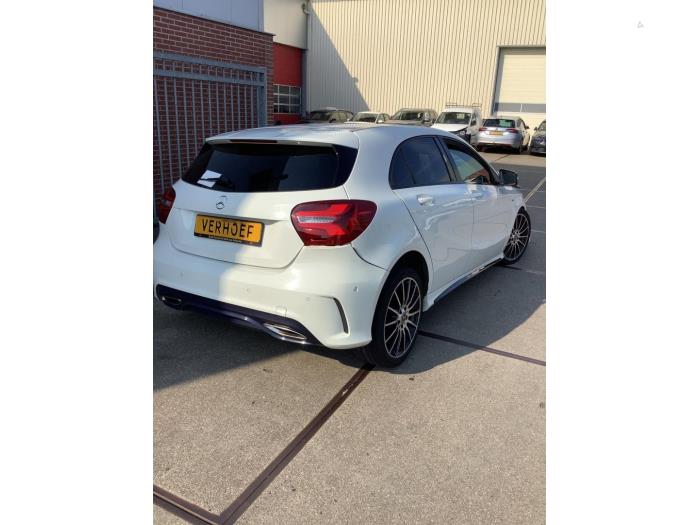 Mercedes A 1.6 A-180 16V Sloopvoertuig (2017, Wit)