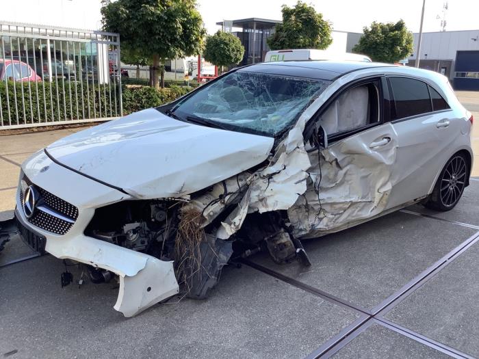 Mercedes A 1.6 A-180 16V Sloopvoertuig (2017, Wit)