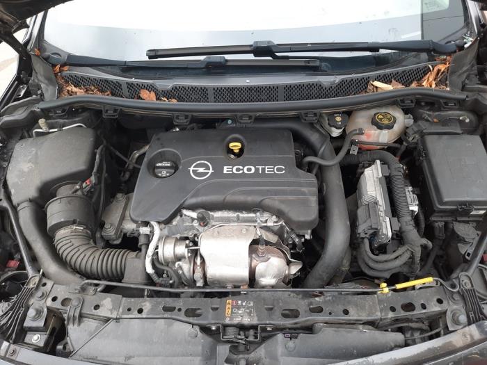 Opel Astra K Sports Tourer 1.0 Turbo 12V Sloopvoertuig (2017, Zwart)