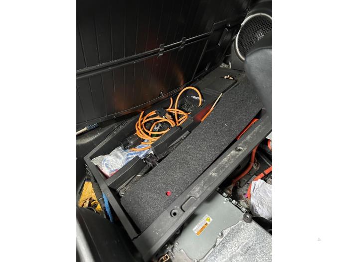 Mitsubishi Outlander 2.0 16V PHEV 4x4 Sloopvoertuig (2013, Zwart)