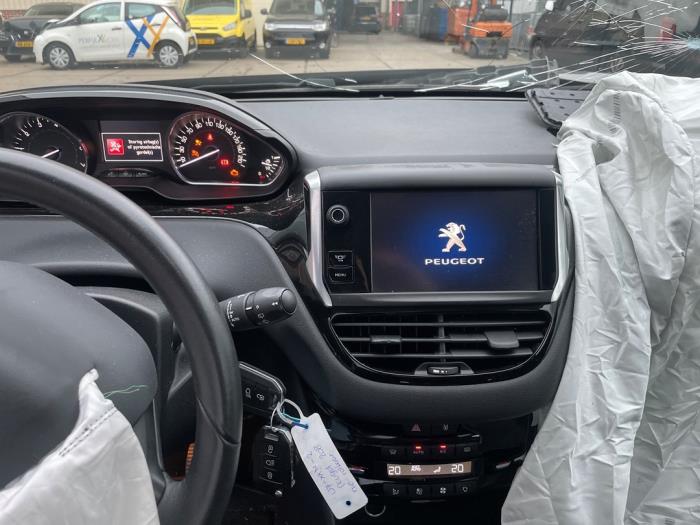 Peugeot 208 I 1.6 Vti 16V Sloopvoertuig (2012, Zwart)