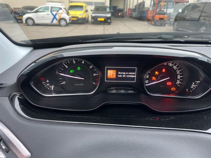 Peugeot 208 I 1.6 Vti 16V Sloopvoertuig (2012, Zwart)