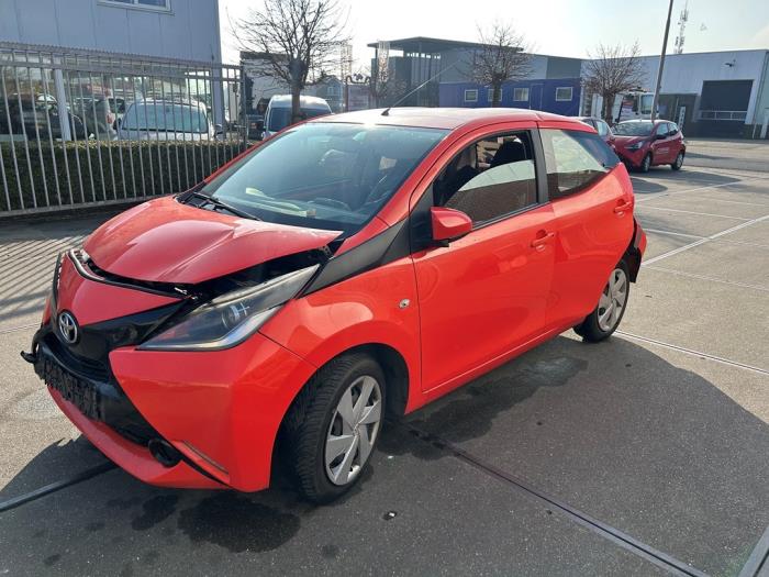 Toyota Aygo 1.0 12V VVT-i Sloopvoertuig (2016, Oranje)