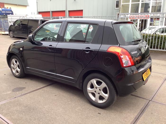 Suzuki Swift 1.3 VVT 16V Sloopvoertuig (2008, Zwart)