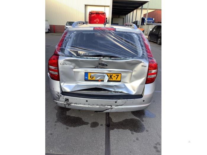 Kia Cee'd Sporty Wagon 1.4 16V Sloopvoertuig (2010, Grijs)