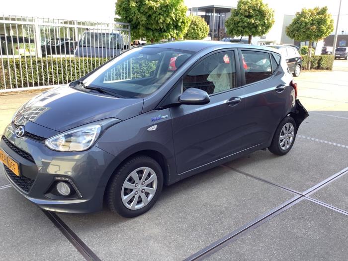 Hyundai i10 1.0 12V Sloopvoertuig (2016, Grijs)
