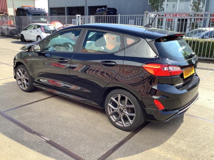Ford Fiesta 7 1.0 EcoBoost 12V Hybrid 125 Sloopvoertuig (2022, Zwart)