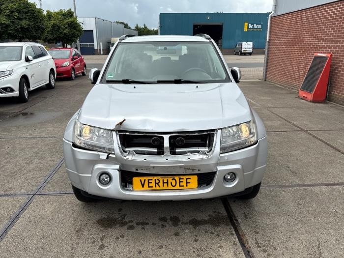 Suzuki Grand Vitara II 2.0 16V Sloopvoertuig (2006, Grijs)