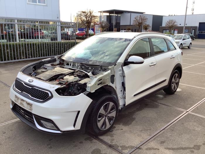 Kia Niro I 1.6 GDI Hybrid Sloopvoertuig (2016, Wit)