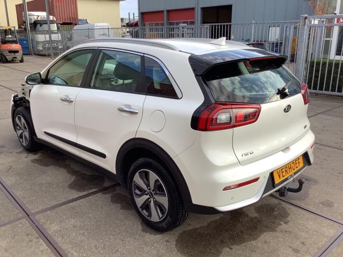 Kia Niro I 1.6 GDI Hybrid Sloopvoertuig (2016, Wit)