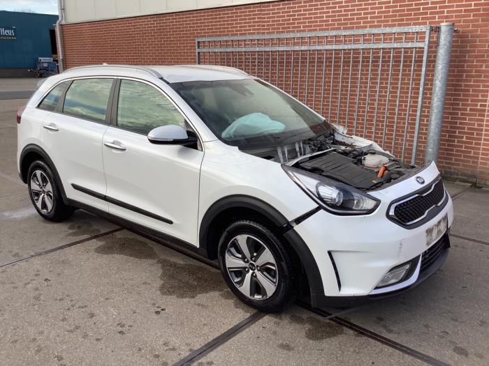 Kia Niro I 1.6 GDI Hybrid Sloopvoertuig (2016, Wit)