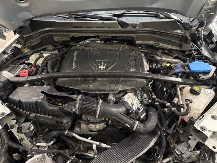 Maserati Grecale 2.0 GT MHEV Q4 16V Sloopvoertuig (2022, Wit)