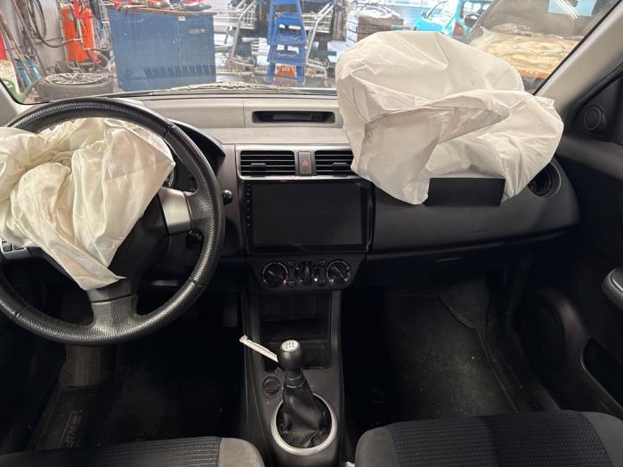 Suzuki Swift 1.3 VVT 16V Sloopvoertuig (2009, Grijs)