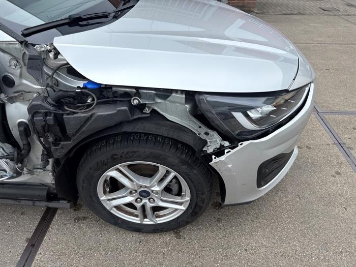 Ford Focus 4 Wagon 1.0 EcoBoost 12V Hybrid 125 Schadevoertuig (2022, Grijs)