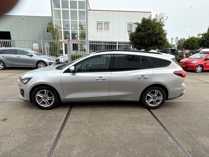 Ford Focus 4 Wagon 1.0 EcoBoost 12V Hybrid 125 Schadevoertuig (2022, Grijs)