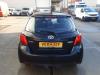 Toyota Yaris III 1.0 12V VVT-i Sloopvoertuig (2015, Zwart)