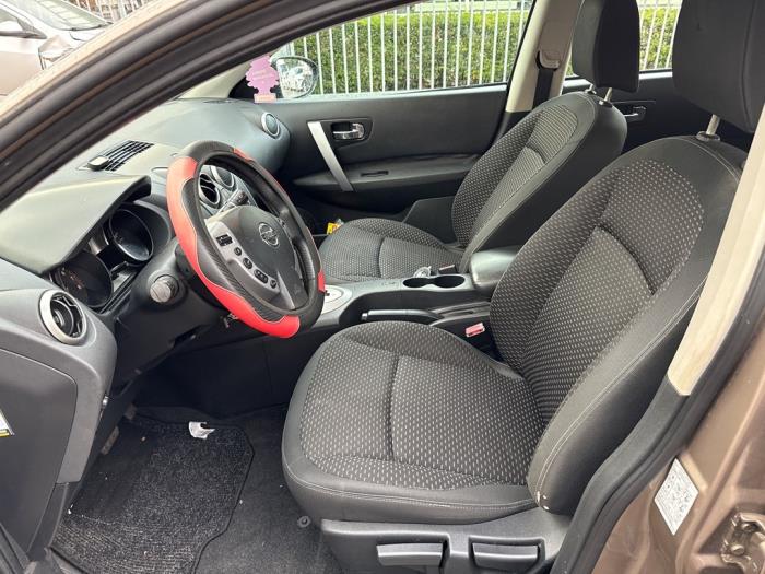 Nissan Qashqai 2.0 16V Sloopvoertuig (2007, Bruin)