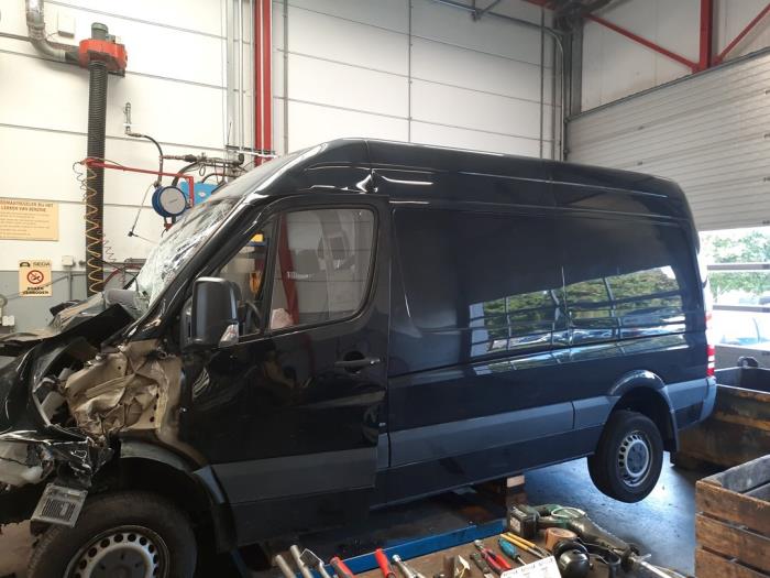 Mercedes Sprinter 3t 211 CDI 16V Sloopvoertuig (2018, Zwart)