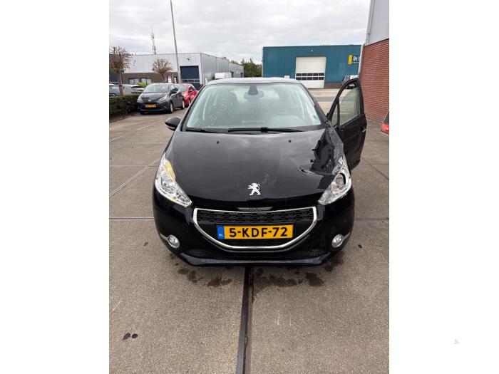 Peugeot 208 I 1.2 Vti 12V PureTech 82 Sloopvoertuig (2013, Zwart)
