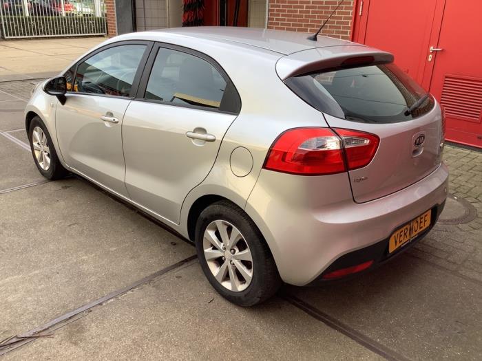 Kia Rio III 1.2 CVVT 16V Sloopvoertuig (2011, Grijs)