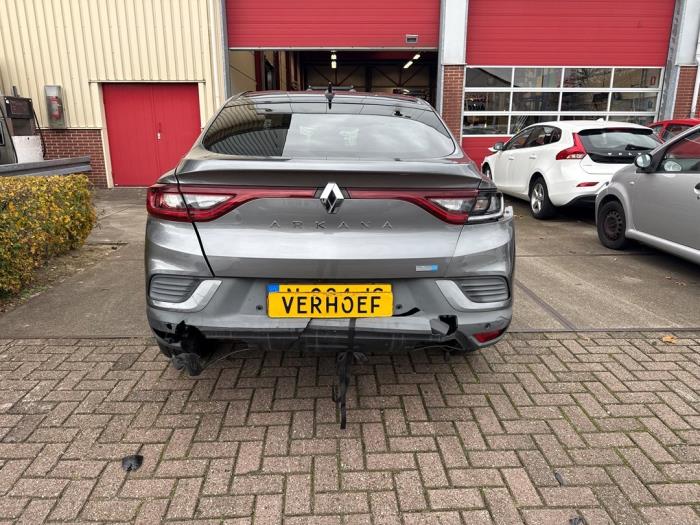 Renault Arkana 1.6 E-Tech 145 16V Sloopvoertuig (2021, Grijs, Zwart)