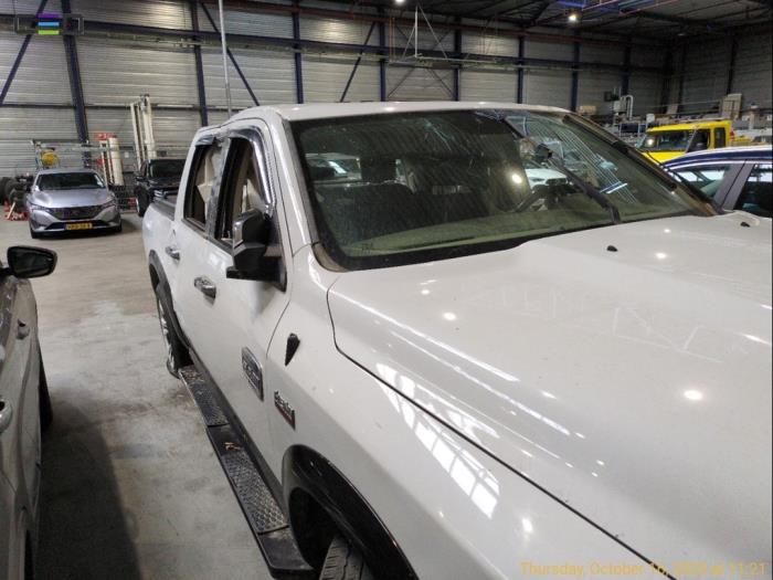 Dodge 1500 Crew Cab 5.7 Hemi V8 Sloopvoertuig (2014, Wit)