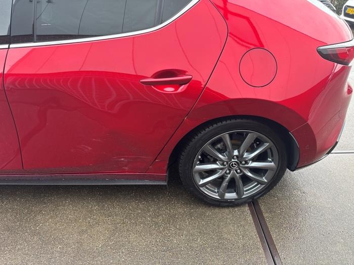Mazda 3 Sport 2.0 SkyActiv-G 122 Mild Hybrid 16V Schadevoertuig (2019, Rood)