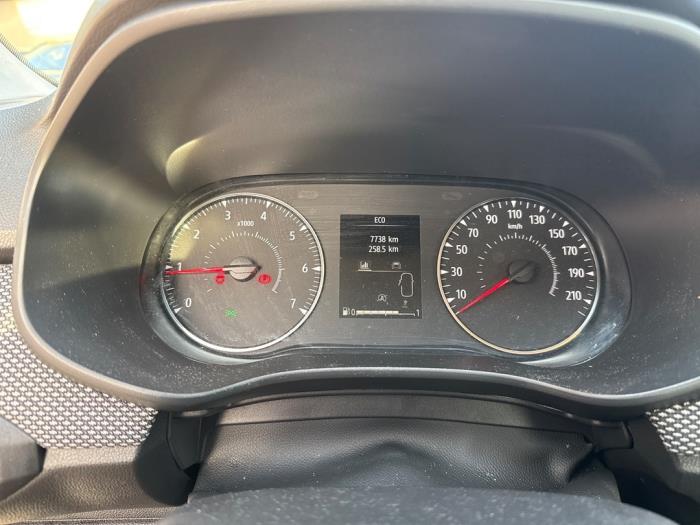 Dacia Sandero III 1.0 TCe 90 12V Schadevoertuig (2022, Wit)