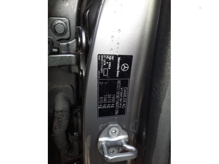 Mercedes CLA 1.3 CLA-200 Turbo 16V Sloopvoertuig (2019, Grijs)