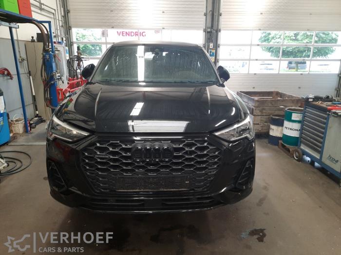Audi Q3 Sportback 2.0 45 TFSI 16V Quattro Sloopvoertuig (2019, Zwart)