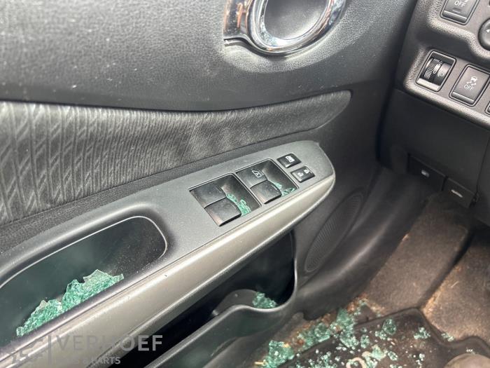 Nissan Note 1.2 DIG-S 98 Sloopvoertuig (2015, Zwart)