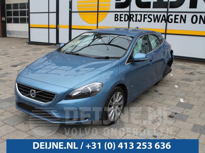 Volvo V40 12-